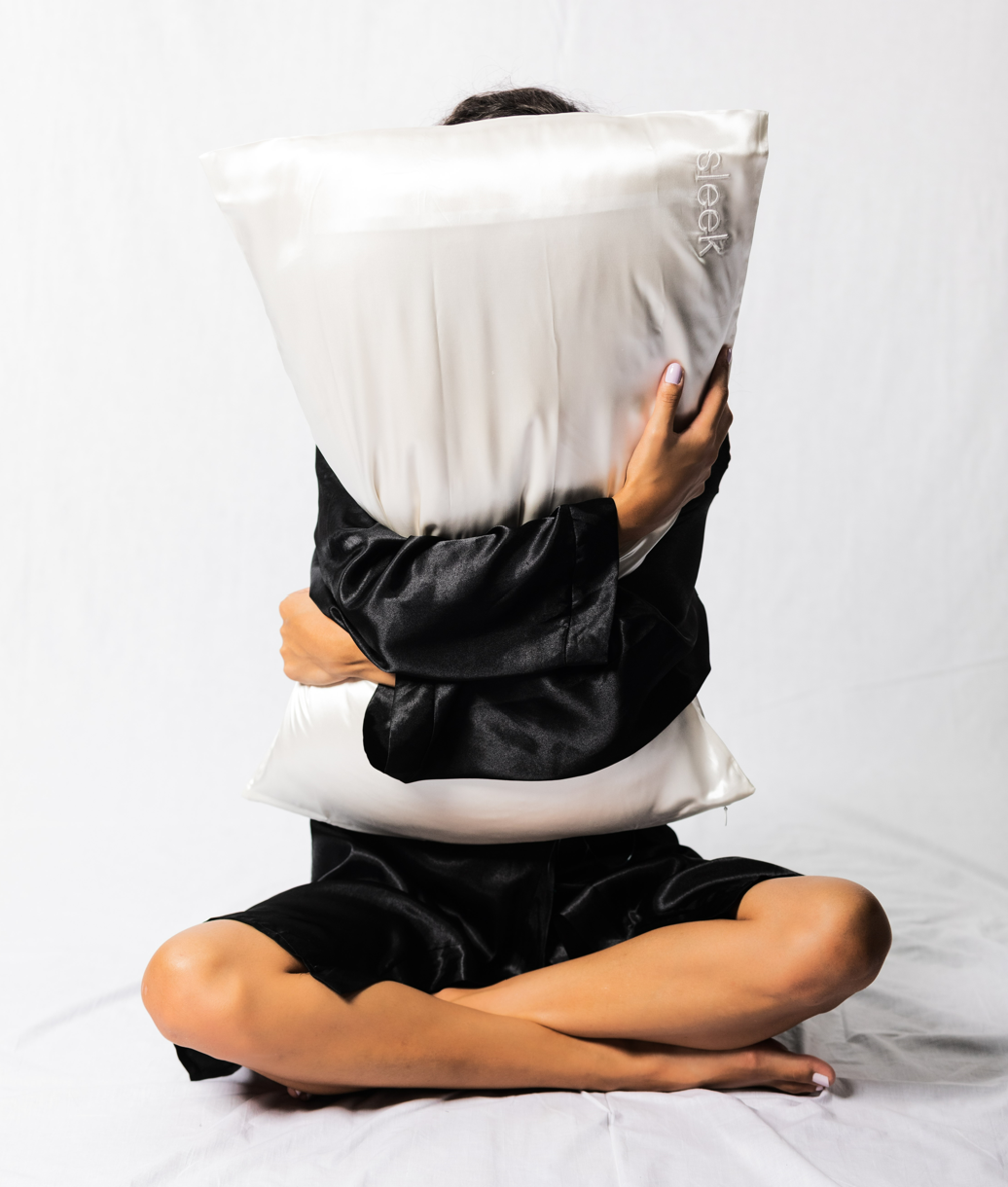 Mulberry Silk Pillowcase | 22-Momme OEKO-TEX | Sleek